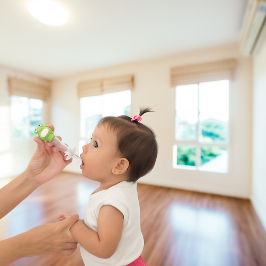 Dosador de Remédio Infantil Sapinho – Mais Segurança e Menos Choro na Hora do Remédio
